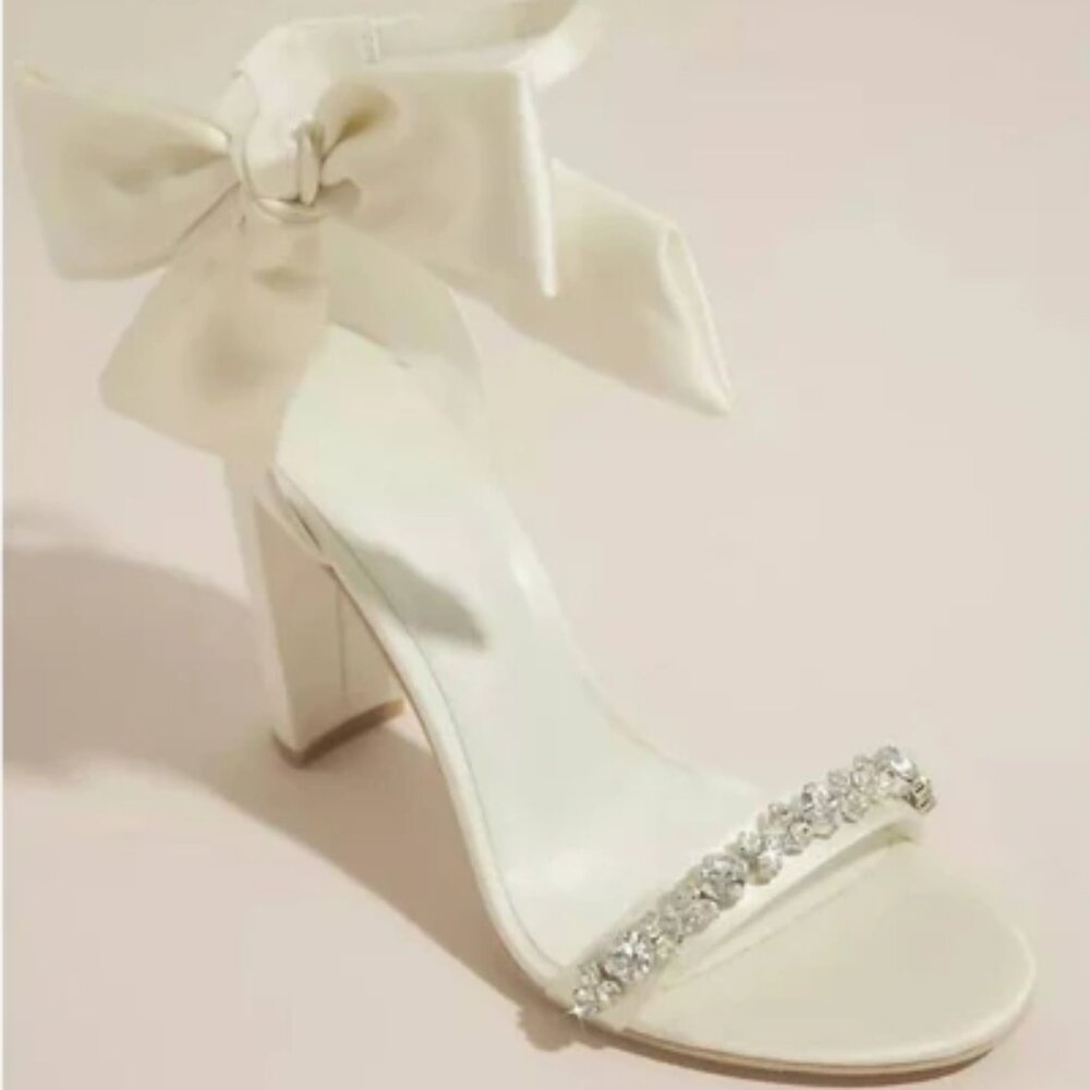Oleg Cassini Ankle Bow Crystal Strap Heeled Melania Sandals Sz 9 NWT - Picture 2 of 12